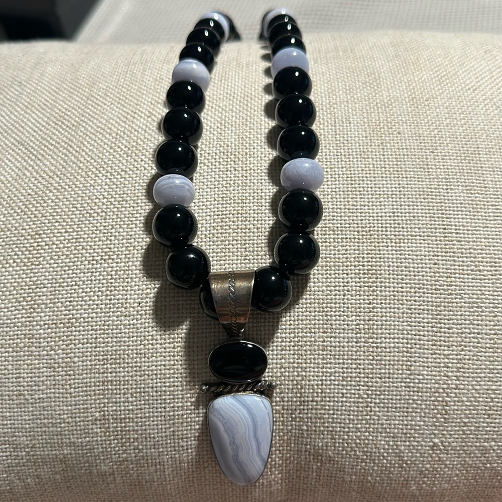 JAY KING STERLING SILVER ONYX BEAD PURPLE LACED AGATE STRAND NECKLACE PENDANT